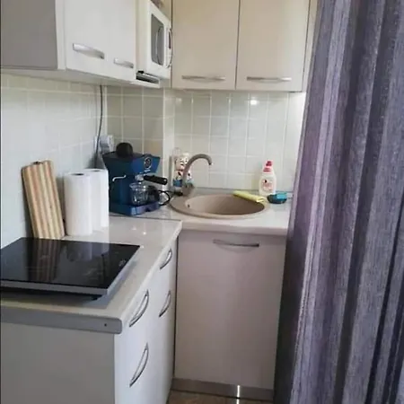 Sab Luxury Apartments 1 Saturn